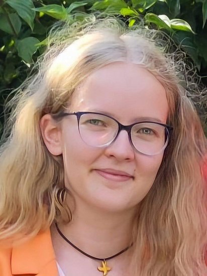 weibliche Ansprechperson: Fenja Heimann